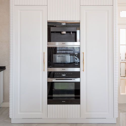 Mossman Prestige 7 фото элемента белой кухни в классическом стиле