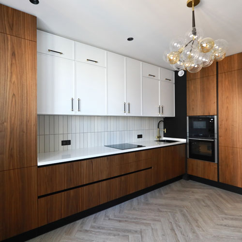 Mossman ЭГО 5 фото интерьера прямой кухни в потолок в современном стиле